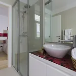 Apartment Mordoma *